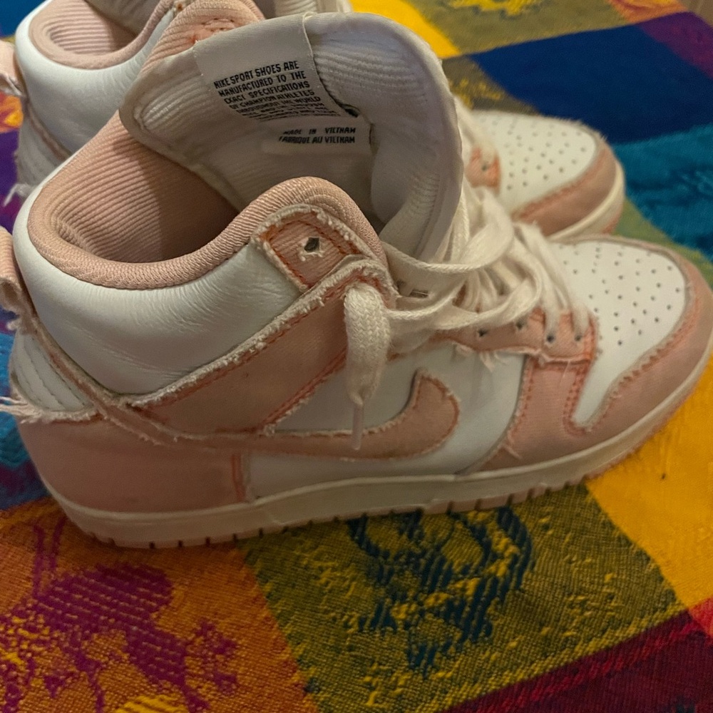 Nike women’s high top